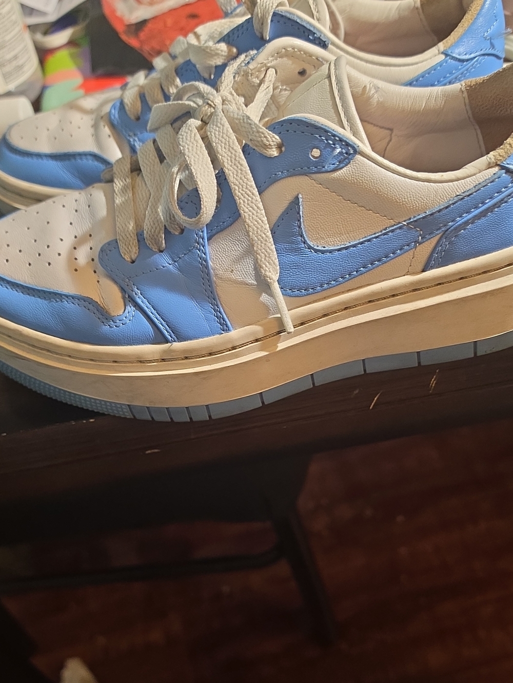 Nike Low-Top Sneakers in White and Light Blue